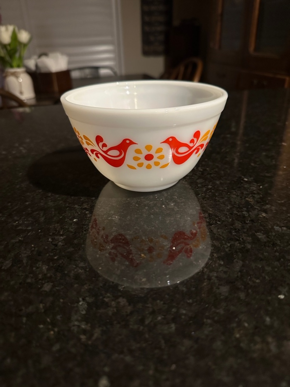 Pyrex Vintage Friendship Mixing bowl  #401. 1.5 pint